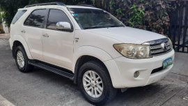 Selling White Toyota Fortuner 2018 in Manila