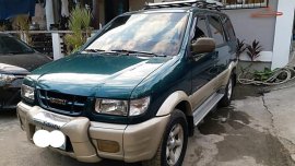 Selling Blue Isuzu Crosswind 2002 in Quezon City
