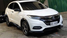 White Honda Hr-V 2018 for sale in Mandaluyong
