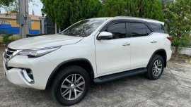 Selling Pearl White Toyota Fortuner 2018 in Manila