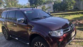 Selling Red Mitsubishi Montero Sport 2014 at 30000 km 