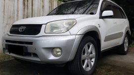 Sell White 2004 Toyota Rav4 in Manila
