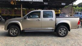 Sell Silver 2012 Isuzu D-Max in Taytay 