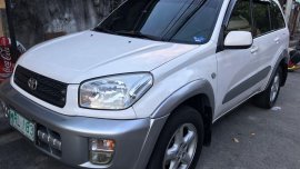 Selling Toyota Rav4 2000 in Quezon City