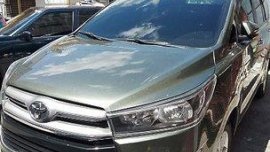 White Toyota Innova 2017 for sale in Quezon City