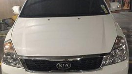 White Kia Carnival 2013 at 51000 km for sale  