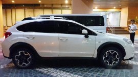 Selling White Subaru Xv 2013 in Mandaluyong
