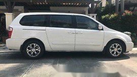 Selling White Kia Carnival 2014 Automatic Diesel 