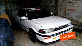 White Toyota Corolla 2004 for sale in Mandaue