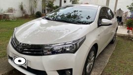 Pearl White Toyota Corolla altis 2015 for sale in Caloocan