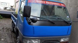 Selling Blue Mitsubishi Fuso 2006 in Manila