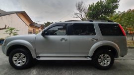 White Ford Everest 2009 for sale in Manila