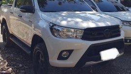 White Toyota Hilux 2016 for sale in Manila