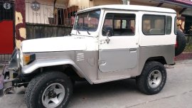 White Toyota Land Cruiser 1983 for sale in Meycauayan