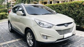 Selling White Hyundai Tucson 2013 in Pasig
