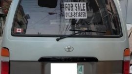 Selling Grey Toyota Grandia 2000 in Makati