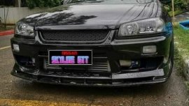Selling Black Nissan Skyline 2000 in Makati