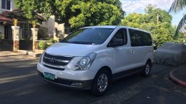 Selling White Hyundai Grand starex 2012 in Muntinlupa