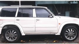 Selling White Nissan Patrol 2003 in Manila