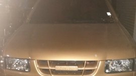 Brown Isuzu Crosswind 2003 for sale in Manual