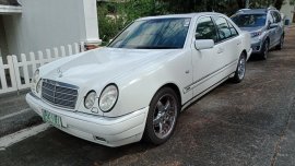 Selling White Mercedes-Benz 230 1996 in Quezon City