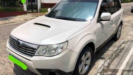 White Subaru Forester 2010 for sale in Quezon City