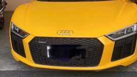 Selling Yellow Audi R8 2017 Coupe / Roadster in Manila