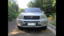 Selling Silver Toyota Rav4 2004 SUV / MPV at 155000 in Antipolo