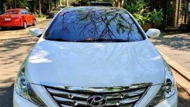 Sell White 2012 Hyundai Sonata in Salcedo