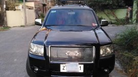 Black Ford Everest 2009 for sale in Manual