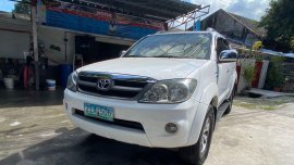 White Toyota Fortuner 2007 for sale in Quezon City