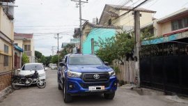 Blue Toyota Hilux 2018 for sale in Automatic