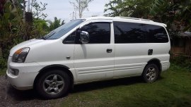 Selling White Hyundai Starex 1998 in Davao