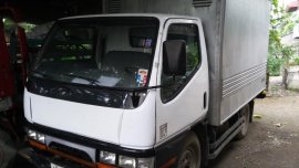 White Mitsubishi Fuso 2015 for sale in San Antonio