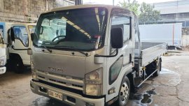 Selling Silver Isuzu Elf 2006 in Pasay