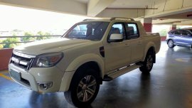 Selling White Ford Escape 2005 in Manila