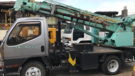 Selling Silver Mitsubishi Fuso 2015 in Manila