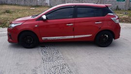 Red Toyota Yaris 2013 for sale in Manual