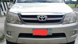 Silver Toyota Fortuner 2006 for sale in Cainta