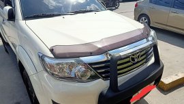 TOYOTA FORTUNER 2015 WHITE GAS