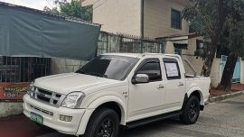 White Isuzu D-Max 2006 for sale in Automatic