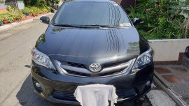Selling Black Toyota Corolla altis 2012 in Manila