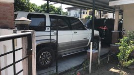 Selling White Isuzu Trooper 2003 in Manila