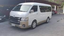 2017 Hiace Grandia 3.0 MT not 2016 2018 2015