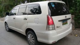 White Toyota Innova 2011 for sale in Manual
