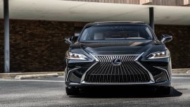 Luxury sedan showcase: The Lexus ES balances luxury and power