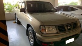Beige Nissan Frontier 2012 for sale in Manual