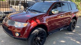Red Mitsubishi Montero 2009 for sale in Manila