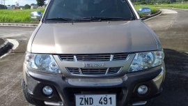 Selling Beige Isuzu Crosswind 2008 in Tanauan