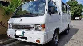 White Mitsubishi L300 2010 Manual for sale 